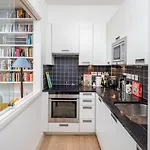 Joivy Sunny 1-Bed Flat With Terrace In Bayswater, Near Paddington