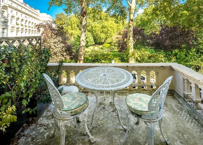 Joivy Sunny 1-Bed Flat With Terrace In Bayswater, Near Paddington